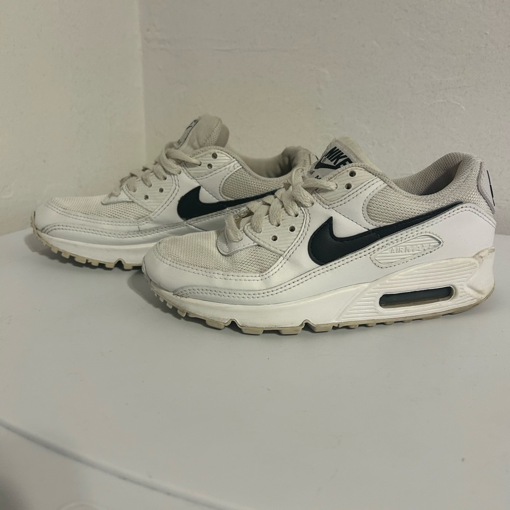 Woman’s air max